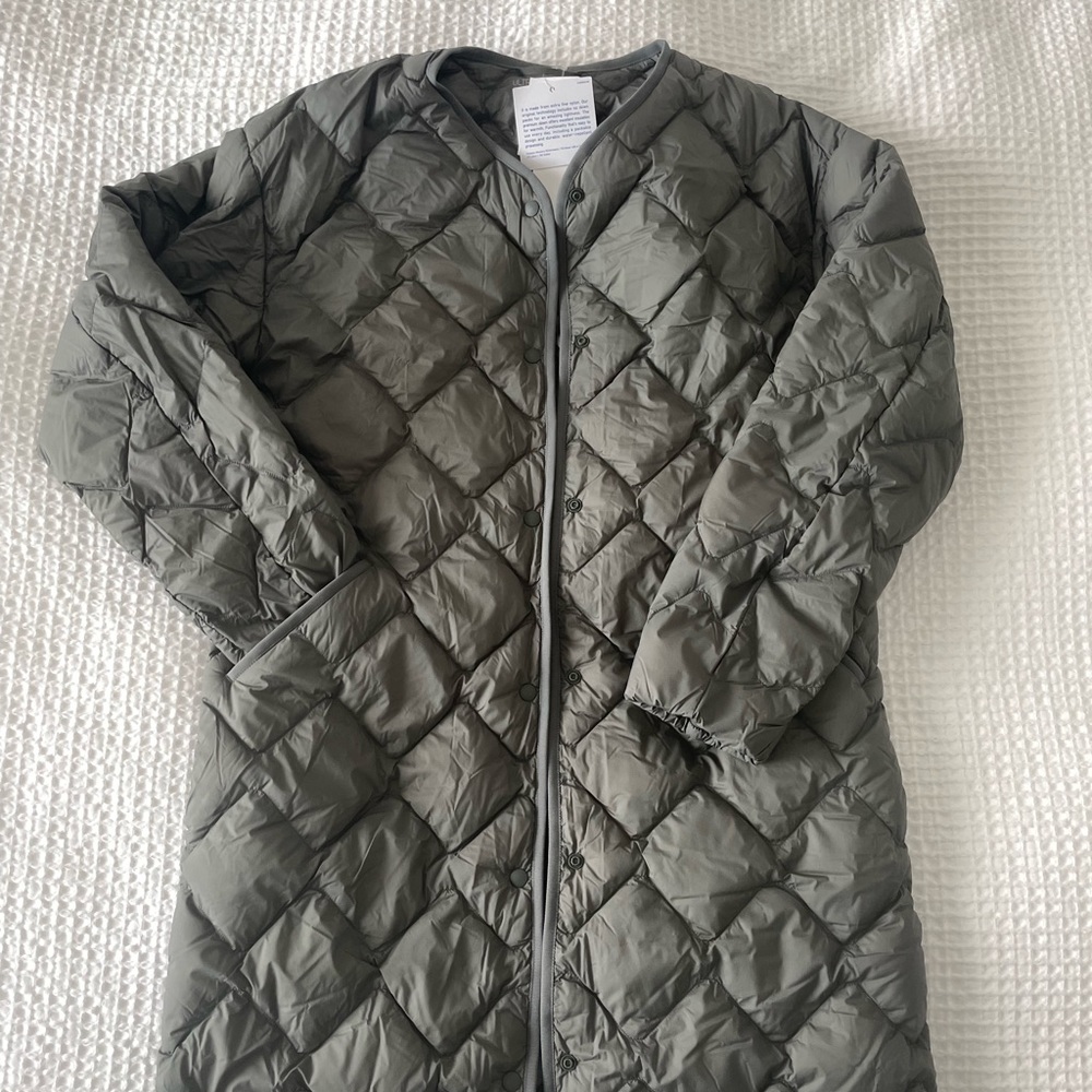 Uniqlo Ultra Down Relaxed Coat - Size M